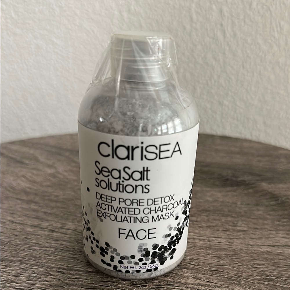 ClariSEA Deep Pore Detox Activated Charcoal Exfoliating Mask